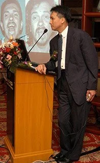 Dr Lee, a Montreal Plastic Surgeon lecturing at an international workshop