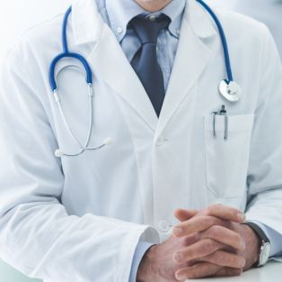 Breast augmentation consultation with Dr. Chen Lee